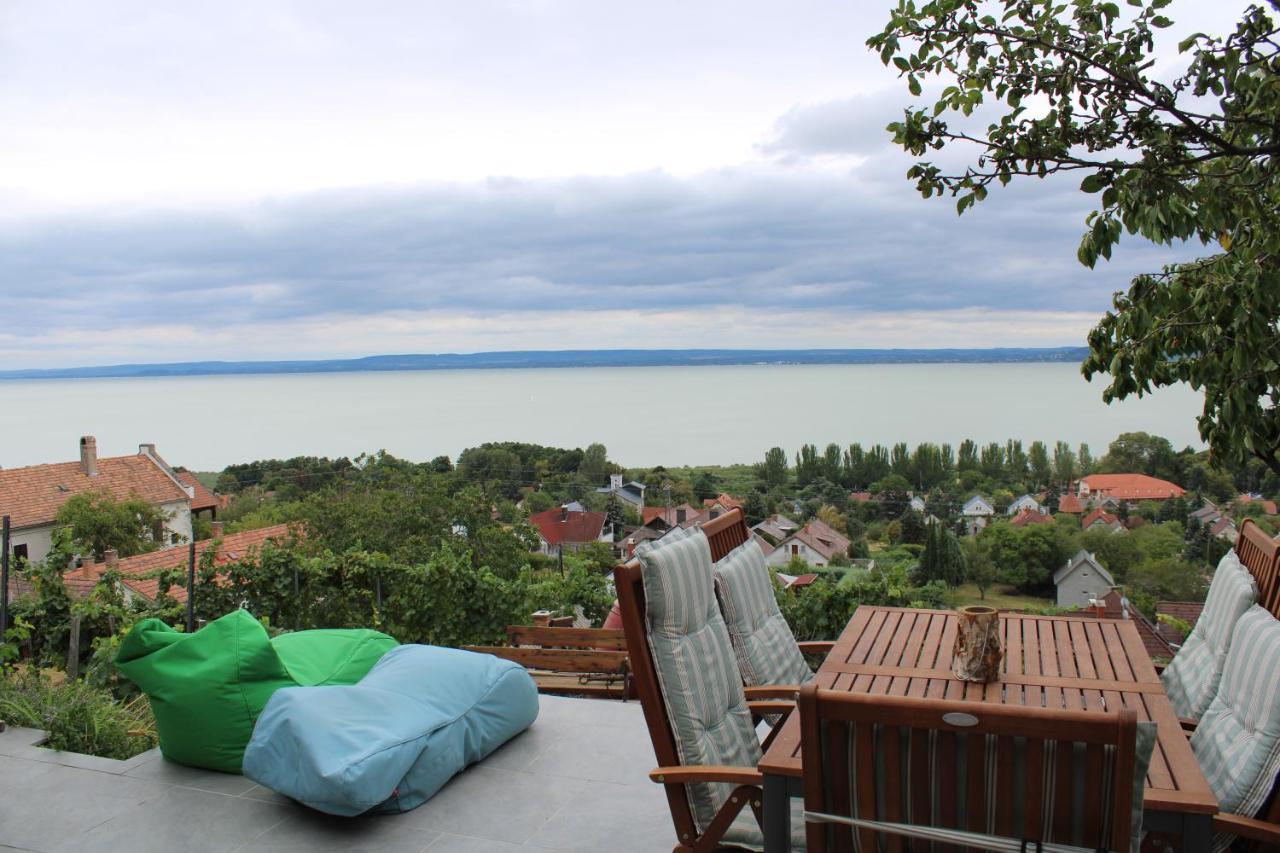 Panorama Apartmanhaz Badacsonytomaj Exteriör bild