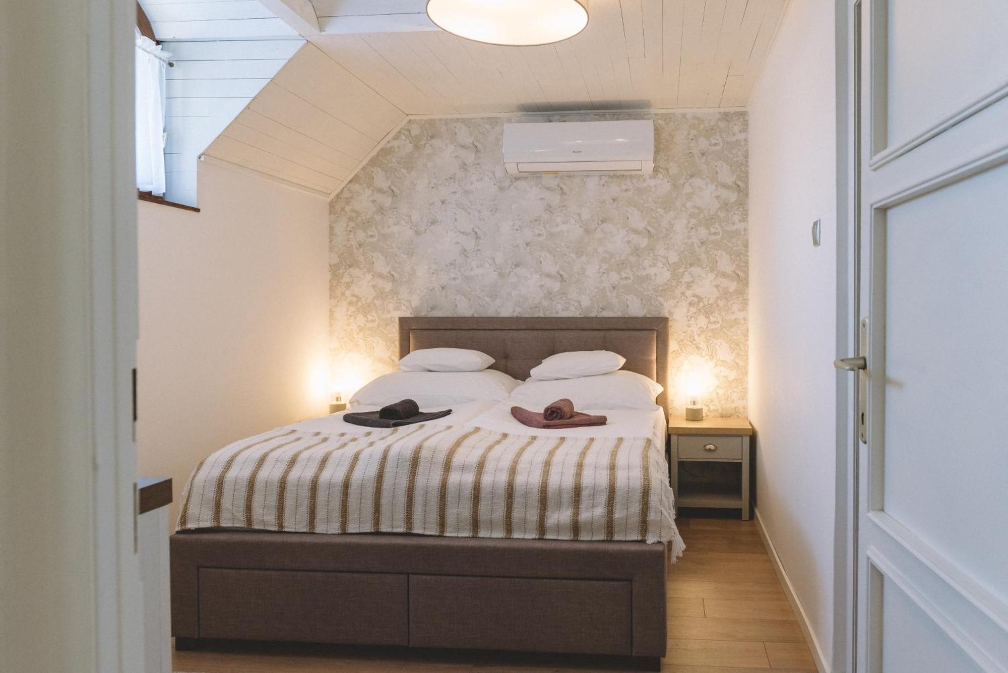 Panorama Apartmanhaz Badacsonytomaj Exteriör bild