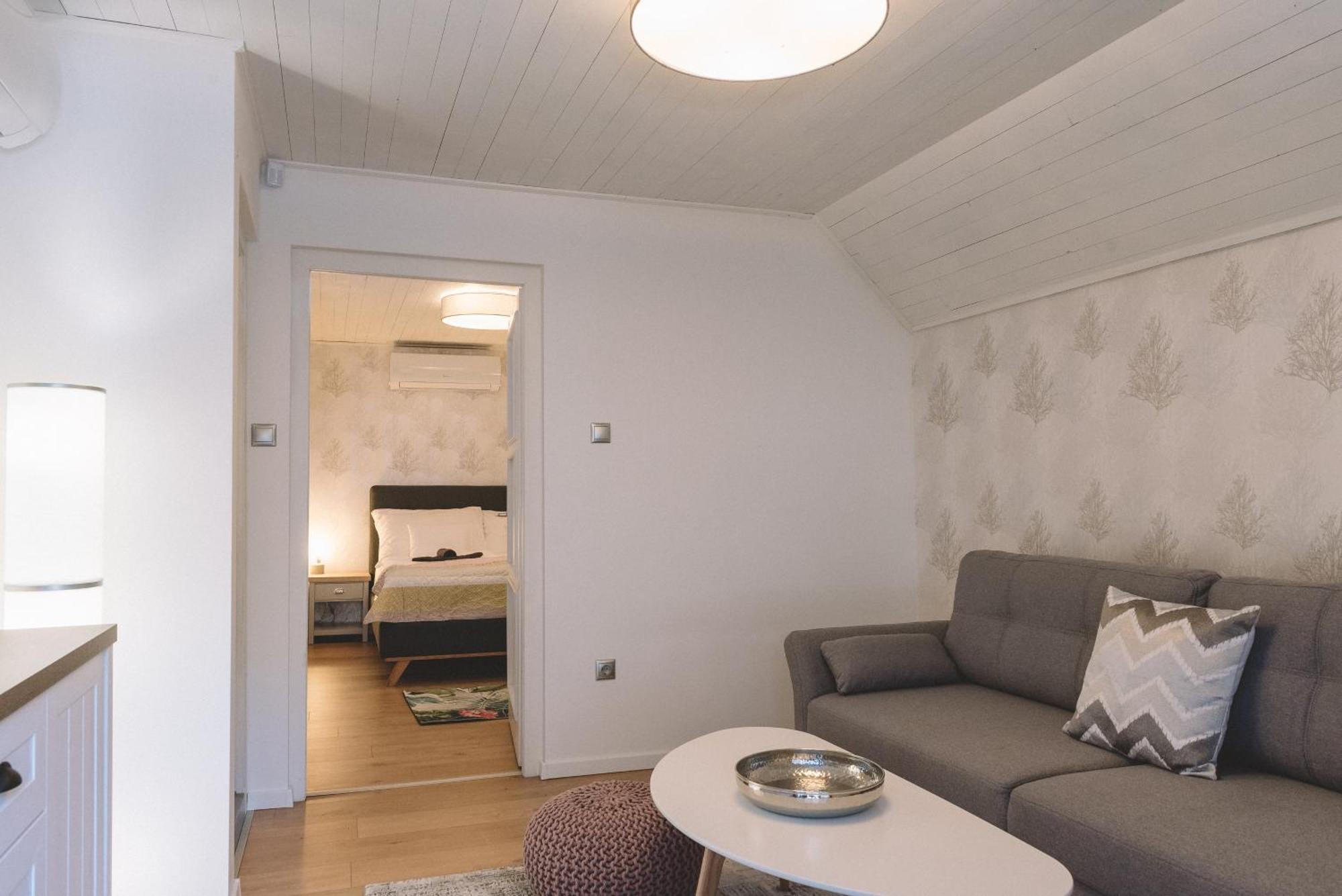 Panorama Apartmanhaz Badacsonytomaj Exteriör bild