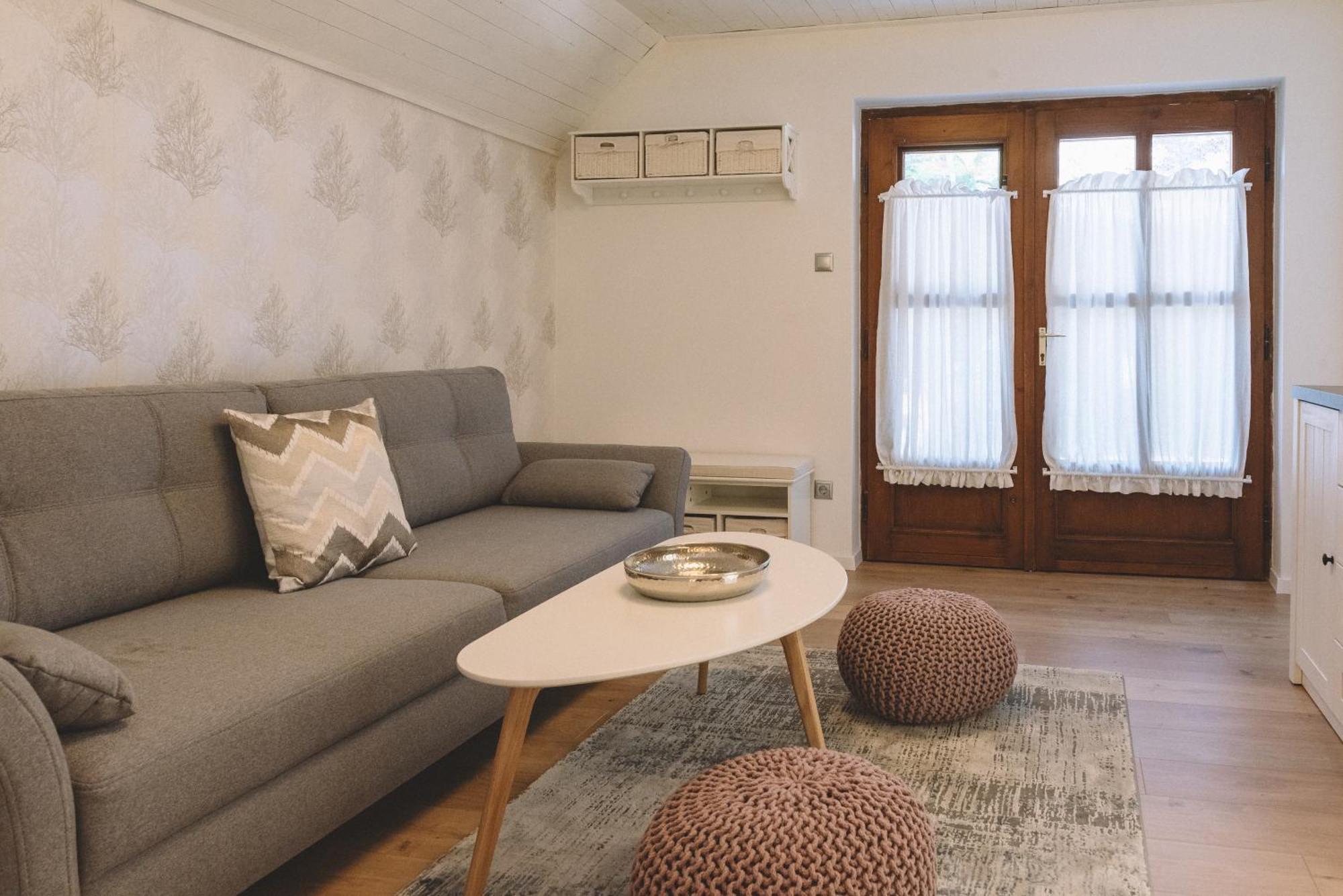 Panorama Apartmanhaz Badacsonytomaj Exteriör bild