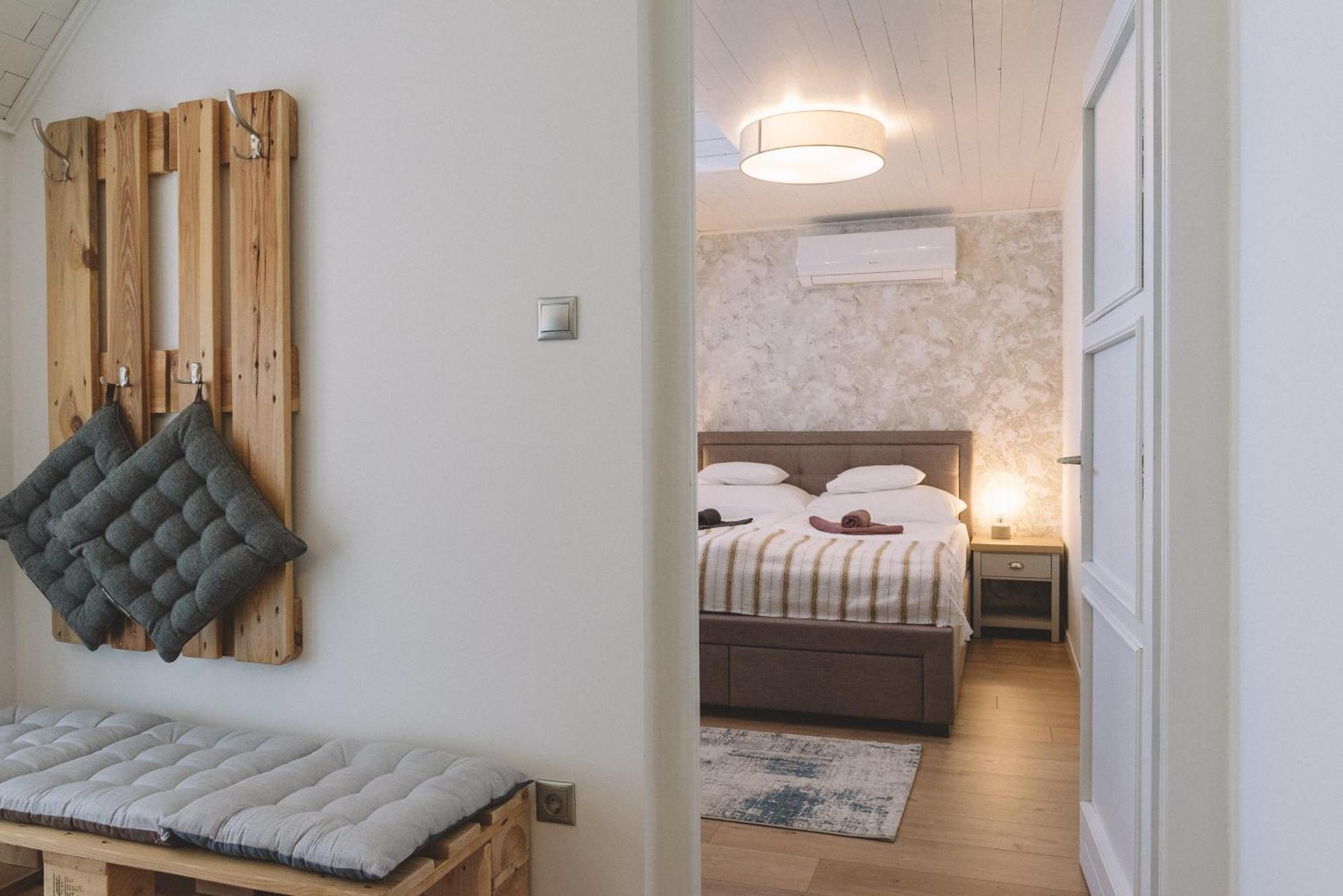 Panorama Apartmanhaz Badacsonytomaj Exteriör bild