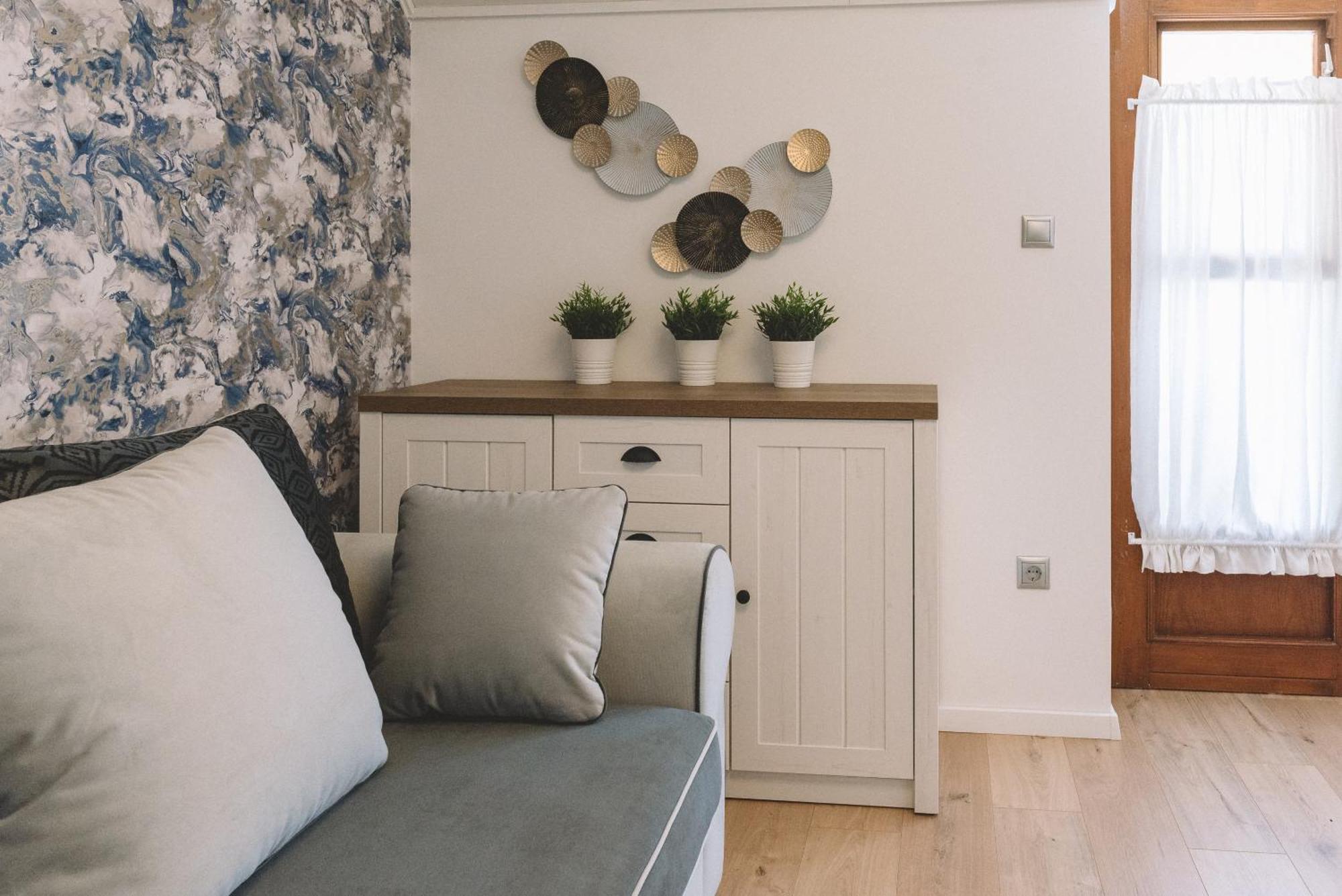 Panorama Apartmanhaz Badacsonytomaj Exteriör bild