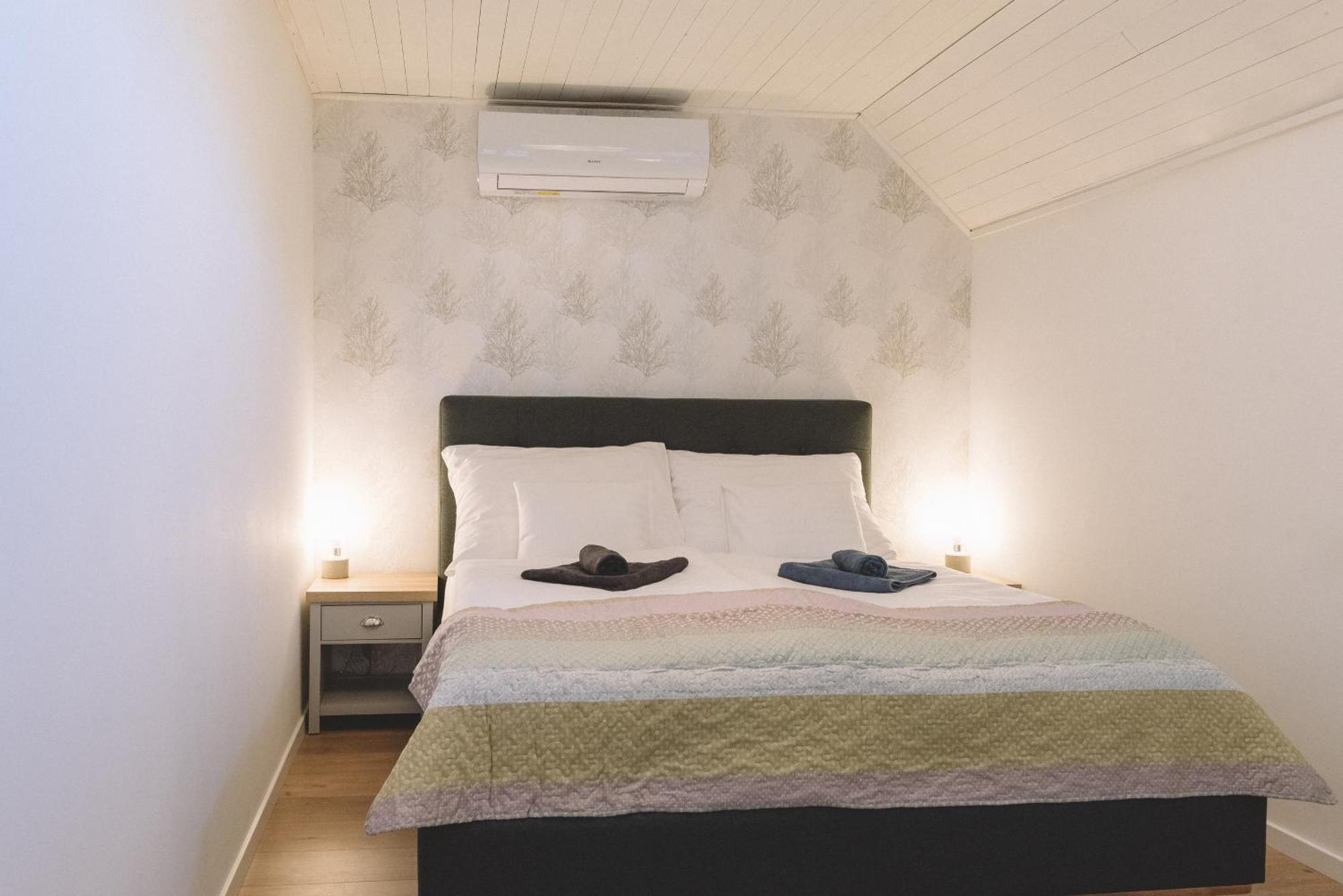 Panorama Apartmanhaz Badacsonytomaj Exteriör bild