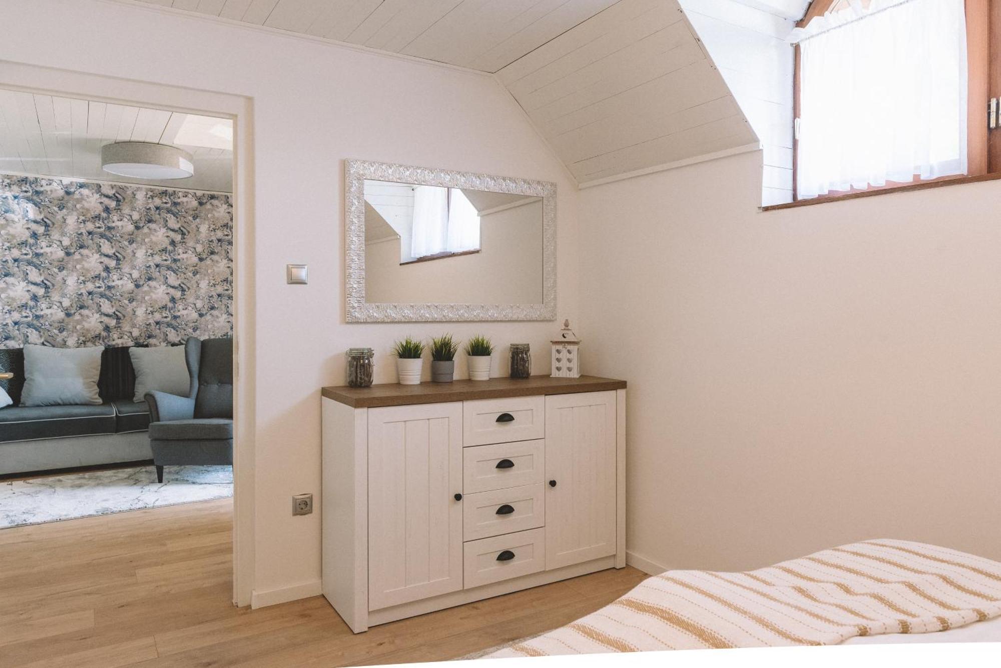 Panorama Apartmanhaz Badacsonytomaj Exteriör bild