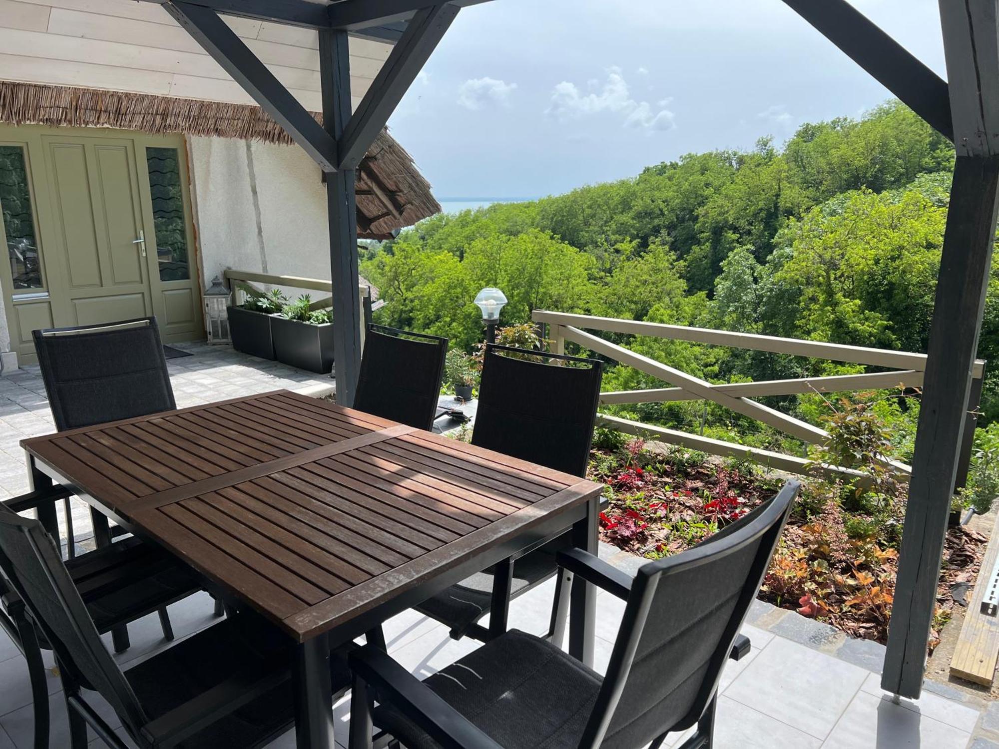 Panorama Apartmanhaz Badacsonytomaj Exteriör bild